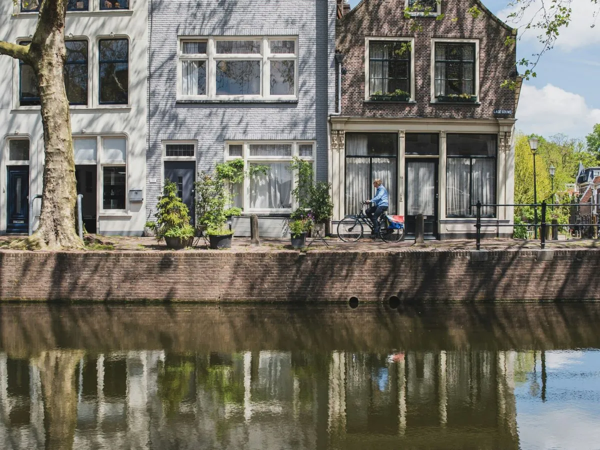 Wat doet een makelaar in Gouda eigenlijk voor je?